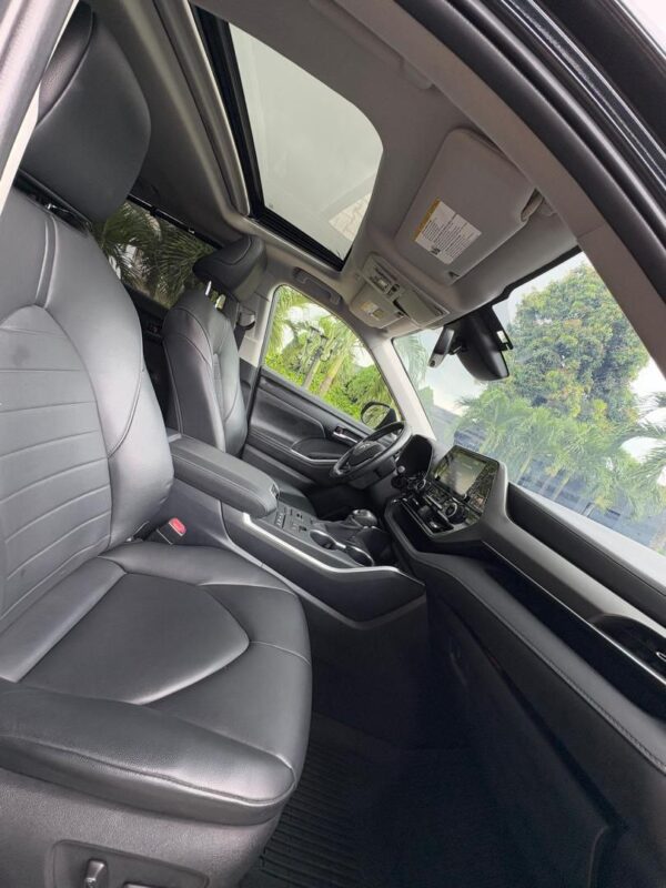 Toyota Highlander 2020 XLE (Foreign Used)