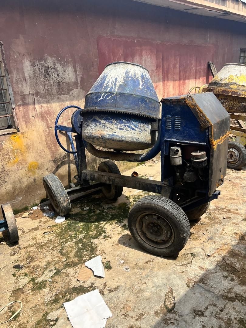 Tokubo Concrete Mixer